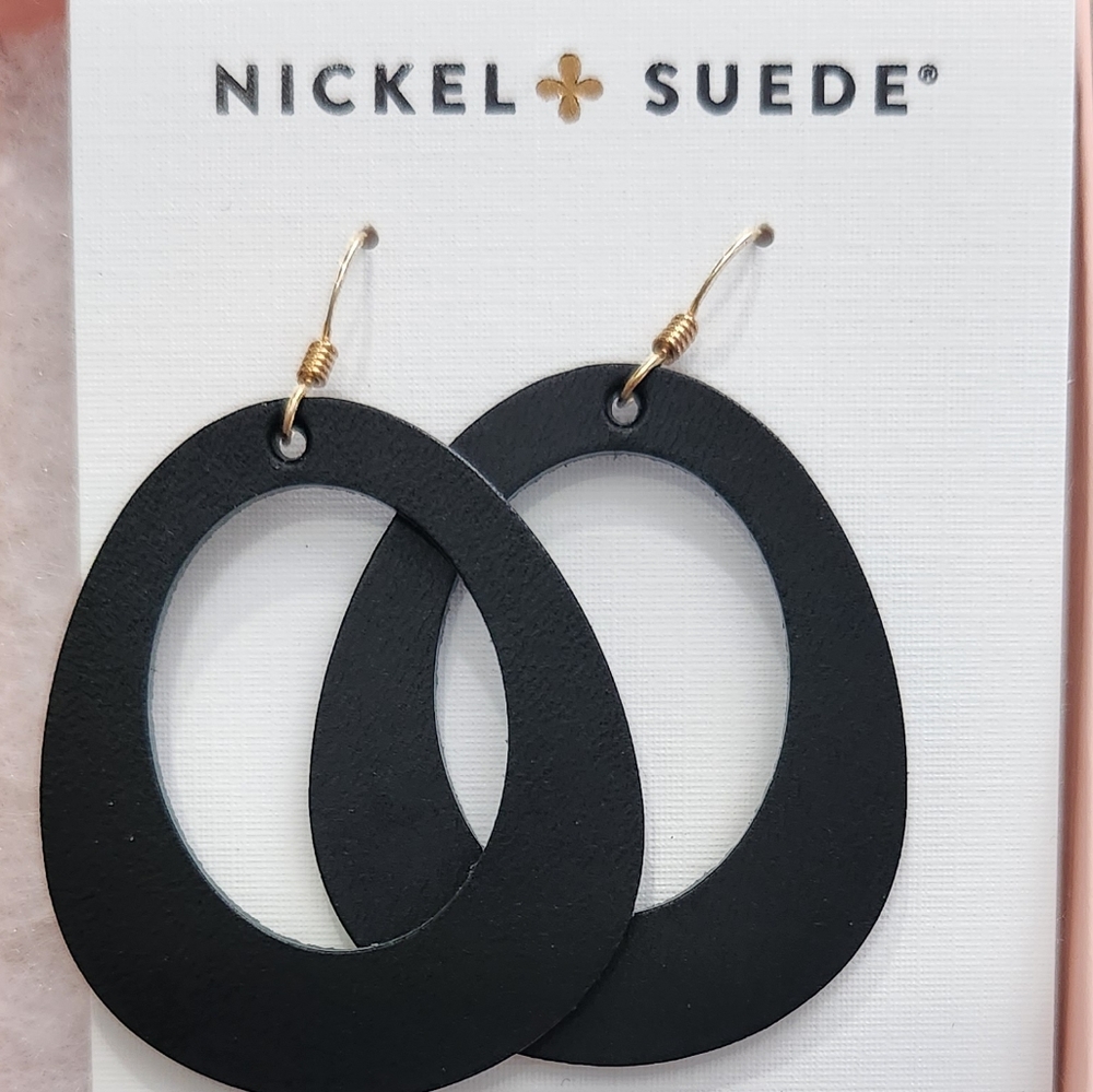 Leather earrings